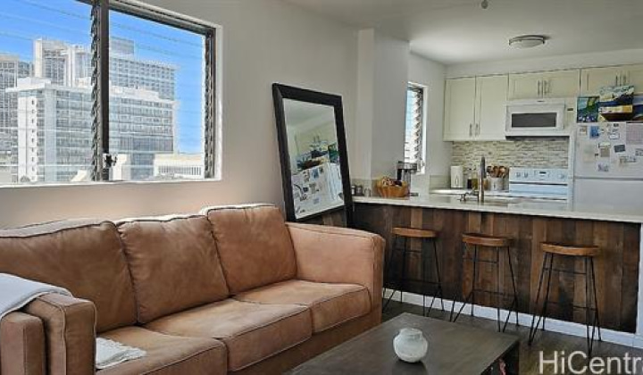 2240 Kuhio Avenue,Honolulu,Hawaii,96815,1 Bedroom Bedrooms,1 BathroomBathrooms,Condo/Townhouse,Kuhio,9,19107759