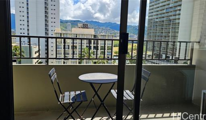 2240 Kuhio Avenue,Honolulu,Hawaii,96815,1 Bedroom Bedrooms,1 BathroomBathrooms,Condo/Townhouse,Kuhio,9,19107759