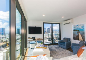 987 Queen Street,Honolulu,Hawaii,96814,2 ベッドルーム ベッドルーム,2 バスルームバスルーム,コンド / タウンハウス,Queen,14,17921925