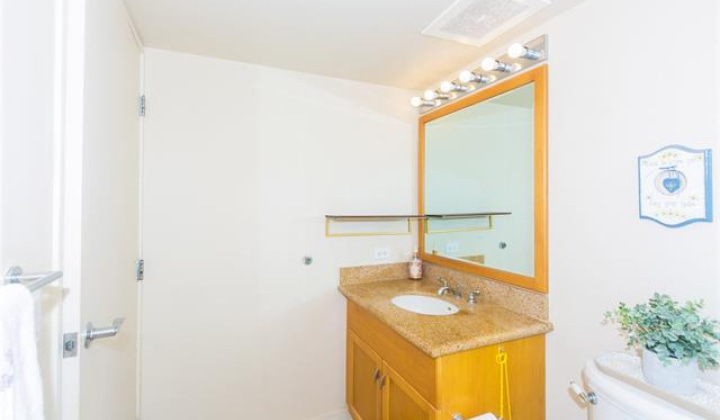 1296 Kapiolani Boulevard,Honolulu,Hawaii,96814,2 Bedrooms Bedrooms,2 BathroomsBathrooms,Condo/Townhouse,Kapiolani,38,17922626