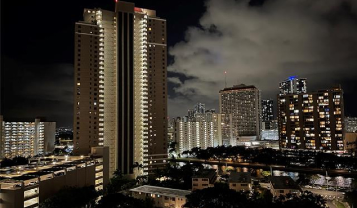 411 Hobron Lane,Honolulu,Hawaii,96815,1 ベッドルーム ベッドルーム,1 バスルームバスルーム,コンド / タウンハウス,Hobron,14,17923016