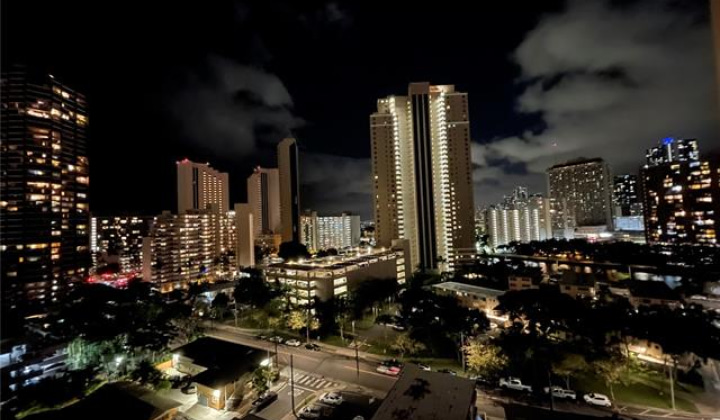 411 Hobron Lane,Honolulu,Hawaii,96815,1 ベッドルーム ベッドルーム,1 バスルームバスルーム,コンド / タウンハウス,Hobron,14,17923016