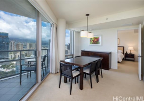 223 Saratoga Road,Honolulu,Hawaii,96815,2 ベッドルーム ベッドルーム,2 バスルームバスルーム,コンド / タウンハウス,Saratoga,26,17929934