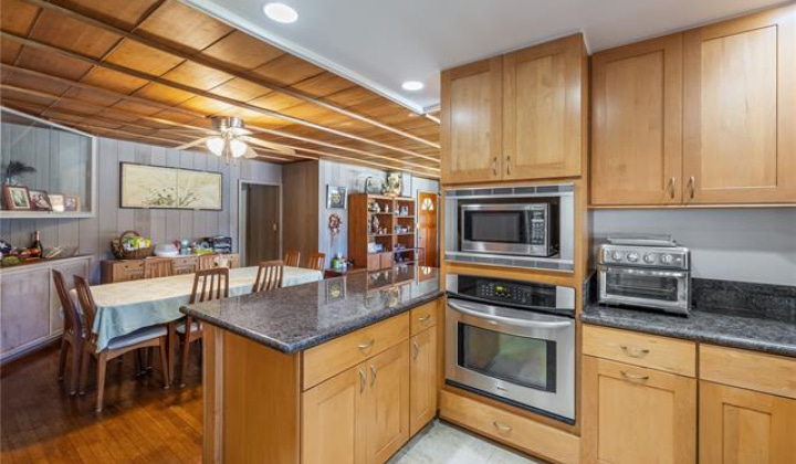 2832 Manoa Road,Honolulu,Hawaii,96822,6 Bedrooms Bedrooms,3 BathroomsBathrooms,Single family,Manoa,17931804