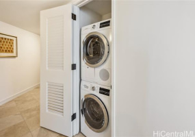 223 Saratoga Road,Honolulu,Hawaii,96815,1 Bedroom Bedrooms,1 BathroomBathrooms,Condo/Townhouse,Saratoga,15,17932328