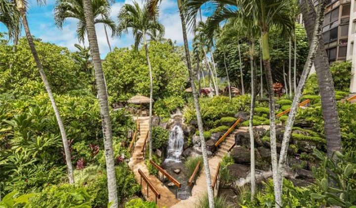 531 Hahaione Street,Honolulu,Hawaii,96825,2 Bedrooms Bedrooms,2 BathroomsBathrooms,Condo/Townhouse,Hahaione,1,19073112