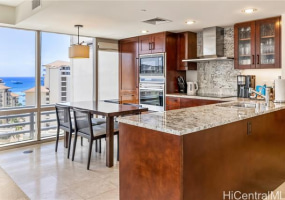 223 Saratoga Road,Honolulu,Hawaii,96815,1 Bedroom Bedrooms,1 BathroomBathrooms,Condo/Townhouse,Saratoga,15,17932328