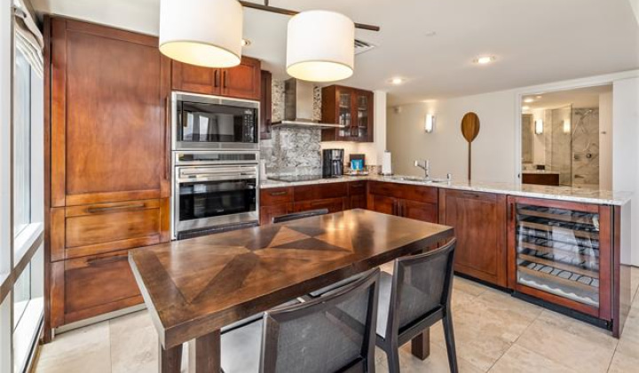 223 Saratoga Road,Honolulu,Hawaii,96815,1 Bedroom Bedrooms,1 BathroomBathrooms,Condo/Townhouse,Saratoga,15,17932328