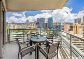 223 Saratoga Road,Honolulu,Hawaii,96815,1 Bedroom Bedrooms,1 BathroomBathrooms,Condo/Townhouse,Saratoga,15,17932328