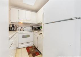 2140 Kuhio Avenue,Honolulu,Hawaii,96815,1 ベッドルーム ベッドルーム,1 バスルームバスルーム,コンド / タウンハウス,Kuhio,21,17935382