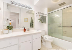 2140 Kuhio Avenue,Honolulu,Hawaii,96815,1 ベッドルーム ベッドルーム,1 バスルームバスルーム,コンド / タウンハウス,Kuhio,21,17935382