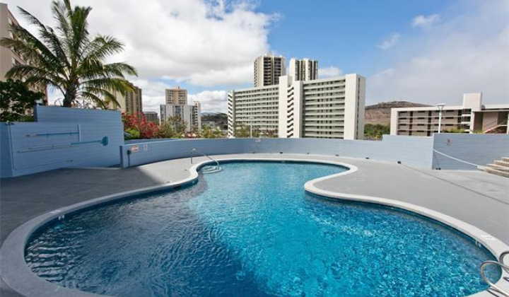 3045 Ala Napuaa Place,Honolulu,Hawaii,96818,1 Bedroom Bedrooms,1 BathroomBathrooms,Condo/Townhouse,Ala Napuaa,3,19078642