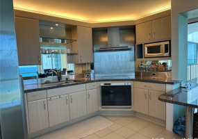 88 Piikoi Street,Honolulu,Hawaii,96814,2 Bedrooms Bedrooms,2 BathroomsBathrooms,Condo/Townhouse,Piikoi,27,17941030