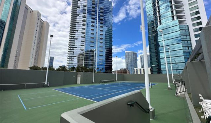88 Piikoi Street,Honolulu,Hawaii,96814,2 Bedrooms Bedrooms,2 BathroomsBathrooms,Condo/Townhouse,Piikoi,27,17941030