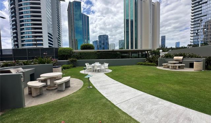 88 Piikoi Street,Honolulu,Hawaii,96814,2 Bedrooms Bedrooms,2 BathroomsBathrooms,Condo/Townhouse,Piikoi,27,17941030