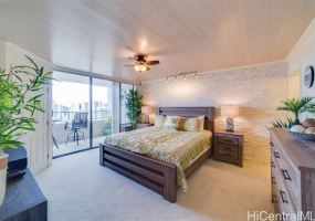2240 Kuhio Avenue,Honolulu,Hawaii,96815,2 ベッドルーム ベッドルーム,2 バスルームバスルーム,コンド / タウンハウス,Kuhio,32,17944536