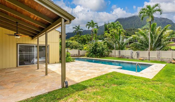 1269 Maleko Street,Kailua,Hawaii,96734,4 ベッドルーム ベッドルーム,3 バスルームバスルーム,一戸建て,Maleko,17945113