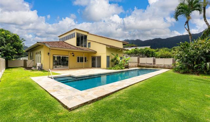 1269 Maleko Street,Kailua,Hawaii,96734,4 ベッドルーム ベッドルーム,3 バスルームバスルーム,一戸建て,Maleko,17945113