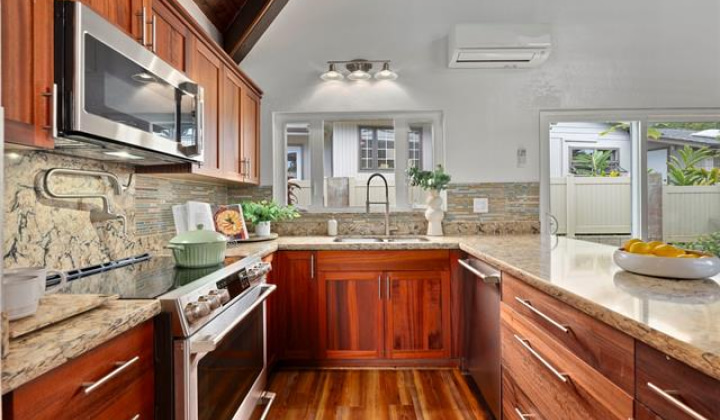 1269 Maleko Street,Kailua,Hawaii,96734,4 ベッドルーム ベッドルーム,3 バスルームバスルーム,一戸建て,Maleko,17945113