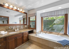 133 Kailuana Place,Kailua,Hawaii,96734,5 Bedrooms Bedrooms,4 BathroomsBathrooms,Single family,Kailuana,17945742