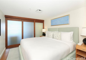 383 Kalaimoku Street,Honolulu,Hawaii,96815,2 ベッドルーム ベッドルーム,2 バスルームバスルーム,コンド / タウンハウス,Kalaimoku,32,17951115