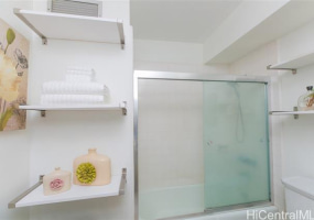 2115 Ala Wai Boulevard,Honolulu,Hawaii,96815,1 Bedroom Bedrooms,1 BathroomBathrooms,Condo/Townhouse,Ala Wai,11,17952164
