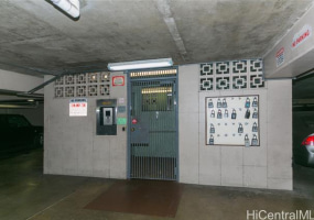 2115 Ala Wai Boulevard,Honolulu,Hawaii,96815,1 Bedroom Bedrooms,1 BathroomBathrooms,Condo/Townhouse,Ala Wai,11,17952164