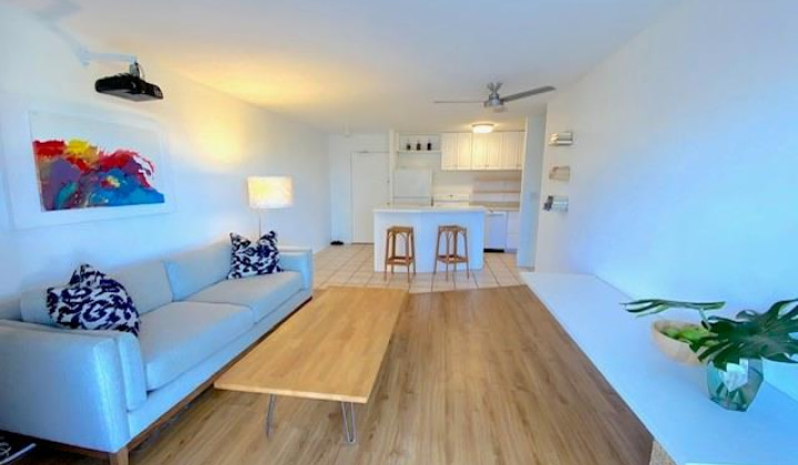 2115 Ala Wai Boulevard,Honolulu,Hawaii,96815,1 Bedroom Bedrooms,1 BathroomBathrooms,Condo/Townhouse,Ala Wai,11,17952164