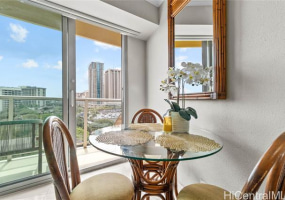 2045 Kalakaua Avenue,Honolulu,Hawaii,96815,1 Bedroom Bedrooms,1 BathroomBathrooms,Condo/Townhouse,Kalakaua,7,17952376