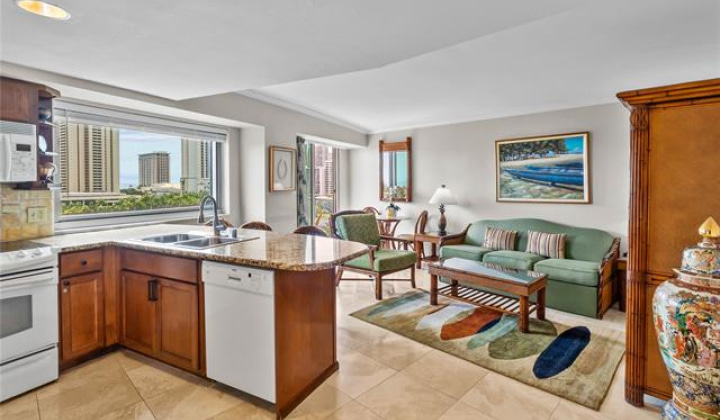 2045 Kalakaua Avenue,Honolulu,Hawaii,96815,1 Bedroom Bedrooms,1 BathroomBathrooms,Condo/Townhouse,Kalakaua,7,17952376