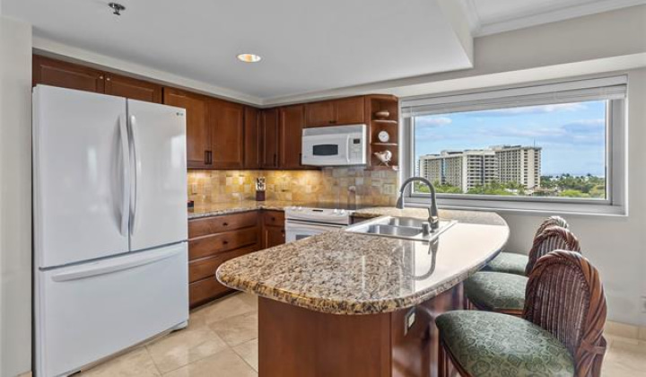 2045 Kalakaua Avenue,Honolulu,Hawaii,96815,1 Bedroom Bedrooms,1 BathroomBathrooms,Condo/Townhouse,Kalakaua,7,17952376