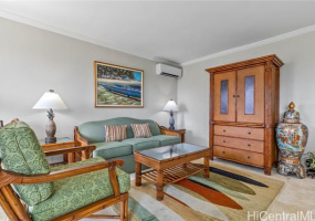 2045 Kalakaua Avenue,Honolulu,Hawaii,96815,1 Bedroom Bedrooms,1 BathroomBathrooms,Condo/Townhouse,Kalakaua,7,17952376