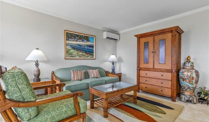 2045 Kalakaua Avenue,Honolulu,Hawaii,96815,1 Bedroom Bedrooms,1 BathroomBathrooms,Condo/Townhouse,Kalakaua,7,17952376