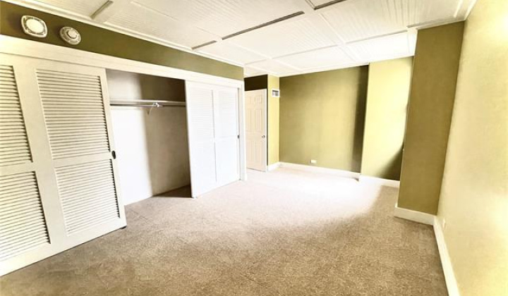 2215 Aloha Drive,Honolulu,Hawaii,96815,2 Bedrooms Bedrooms,2 BathroomsBathrooms,Condo/Townhouse,Aloha,7,17953286