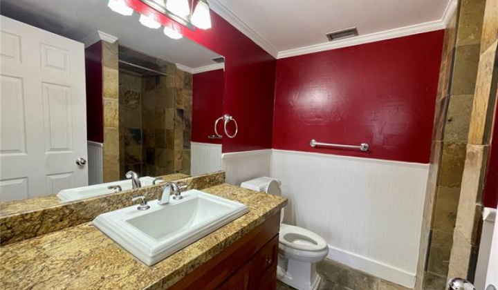 2215 Aloha Drive,Honolulu,Hawaii,96815,2 Bedrooms Bedrooms,2 BathroomsBathrooms,Condo/Townhouse,Aloha,7,17953286