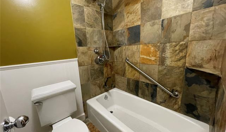 2215 Aloha Drive,Honolulu,Hawaii,96815,2 Bedrooms Bedrooms,2 BathroomsBathrooms,Condo/Townhouse,Aloha,7,17953286