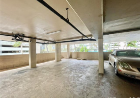 2215 Aloha Drive,Honolulu,Hawaii,96815,2 Bedrooms Bedrooms,2 BathroomsBathrooms,Condo/Townhouse,Aloha,7,17953286
