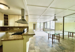 2215 Aloha Drive,Honolulu,Hawaii,96815,2 Bedrooms Bedrooms,2 BathroomsBathrooms,Condo/Townhouse,Aloha,7,17953286