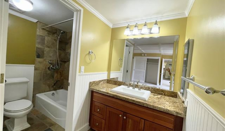2215 Aloha Drive,Honolulu,Hawaii,96815,2 Bedrooms Bedrooms,2 BathroomsBathrooms,Condo/Townhouse,Aloha,7,17953286