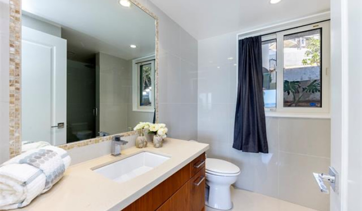 4131 Black Point Place,Honolulu,Hawaii,96816,3 Bedrooms Bedrooms,3 BathroomsBathrooms,Single family,Black Point,18425447