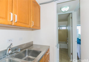 445 Kaiolu Street,Honolulu,Hawaii,96815,1 Bedroom Bedrooms,1 BathroomBathrooms,Condo/Townhouse,Kaiolu,6,17582086