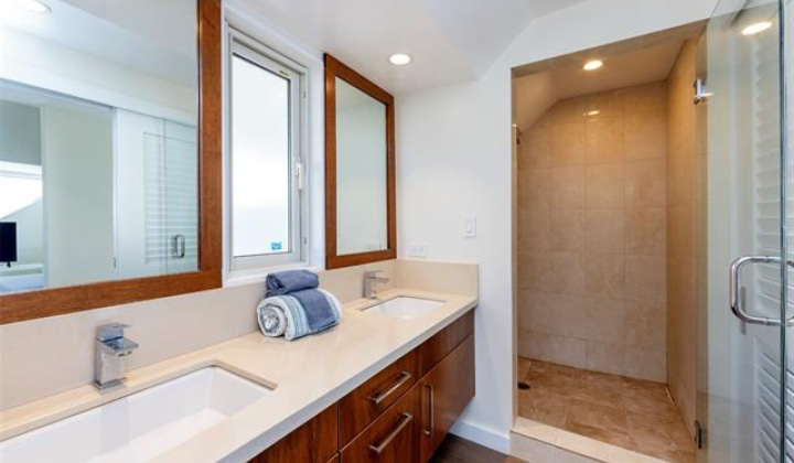 4131 Black Point Place,Honolulu,Hawaii,96816,3 Bedrooms Bedrooms,3 BathroomsBathrooms,Single family,Black Point,18425447