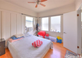 1007 Elsie Lane,Honolulu,Hawaii,96826,5 Bedrooms Bedrooms,3 BathroomsBathrooms,Single family,Elsie,17954870