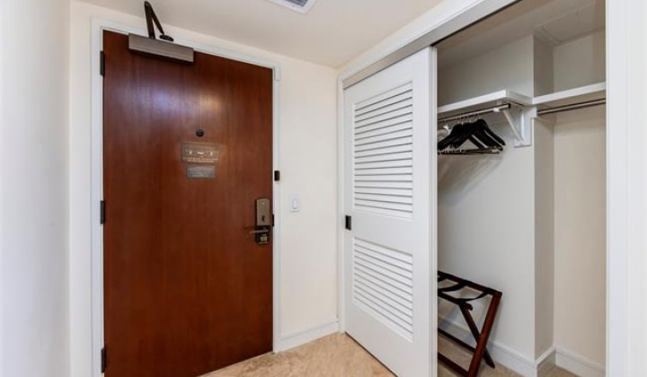 223 Saratoga Road,Honolulu,Hawaii,96815,1 ベッドルーム ベッドルーム,1 バスルームバスルーム,コンド / タウンハウス,Saratoga,22,18427666