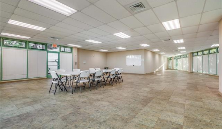 215 King Street,Honolulu,Hawaii,96817,2 Bedrooms Bedrooms,2 BathroomsBathrooms,Condo/Townhouse,King,15,19145608