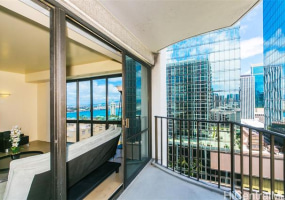 1740 Beretania Street,Honolulu,Hawaii,96826,2 Bedrooms Bedrooms,2 BathroomsBathrooms,Condo/Townhouse,Beretania,4,17587275