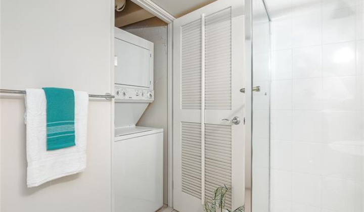 1296 Kapiolani Boulevard,Honolulu,Hawaii,96814,2 Bedrooms Bedrooms,2 BathroomsBathrooms,Condo/Townhouse,Kapiolani,23,17960513