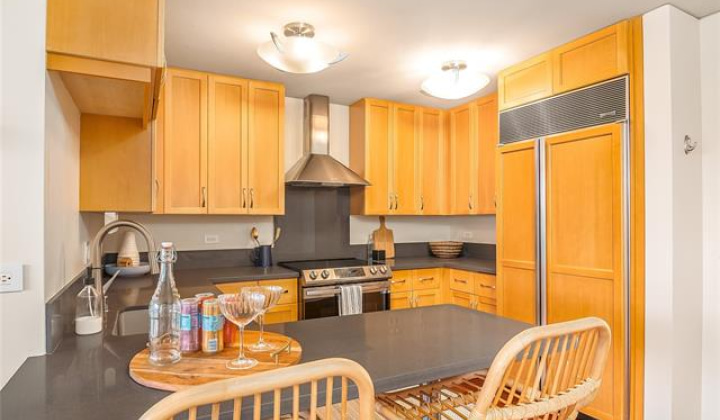 1296 Kapiolani Boulevard,Honolulu,Hawaii,96814,2 Bedrooms Bedrooms,2 BathroomsBathrooms,Condo/Townhouse,Kapiolani,23,17960513