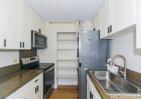 2233 Ala Wai Boulevard,Honolulu,Hawaii,96815,2 Bedrooms Bedrooms,2 BathroomsBathrooms,Condo/Townhouse,Ala Wai,5,17960535