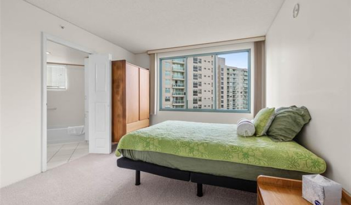 1314 Kalakaua Avenue,Honolulu,Hawaii,96826,2 Bedrooms Bedrooms,2 BathroomsBathrooms,Condo/Townhouse,Kalakaua,9,19127055